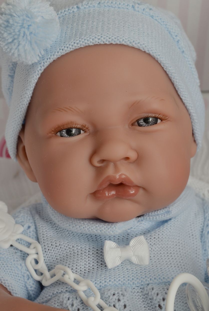 Miminko chlapeček na dečce - Antonio Juan